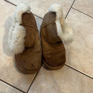 Ugg boots (very damaged) for kids
